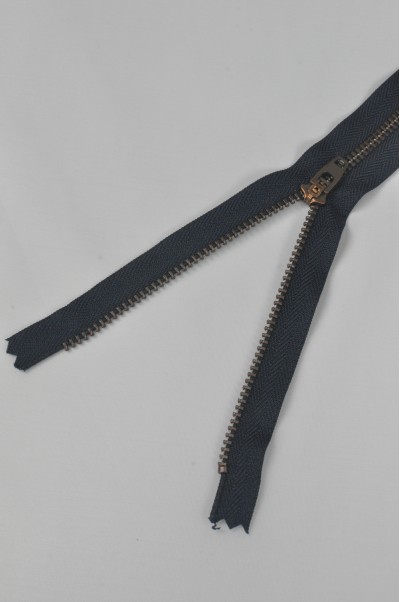 ZIP056   4號拉鏈  青古銅拉鏈 單頭拉鏈 密尾拉鏈  不設單獨拉鍊訂購 後面照